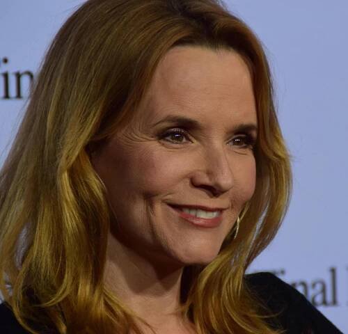 Soubor:Lea Thompson February 2015 crop.JPG – Wikipedie