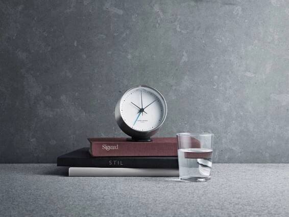 Georg Jensen HENNING KOPPEL Stolní hodiny / Budík - Silver EAN (GTIN) 5705145077591