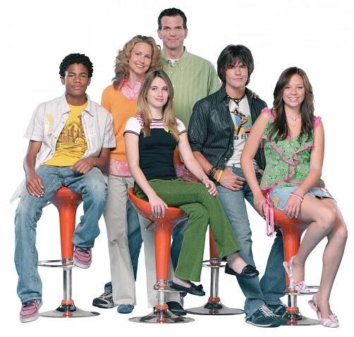 Jordan Calloway, Molly Hagan, Emma Roberts, Markus Flanagan, Brandon Kelly, Melise - Neslavná - Promo