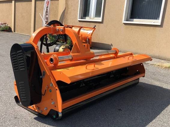 Mulčovač DELEKS TORO-240 (pre traktor 70 - 120 HP)