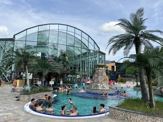 Therme Bad Schallerbach: Aquapulco Pirate World & Tropicana