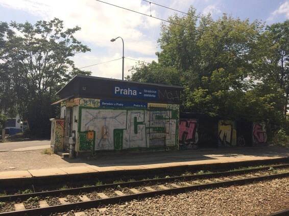 Vlaková zastávka Strašnice časem zmizí. Nahradí ji Eden a Zahradní Město