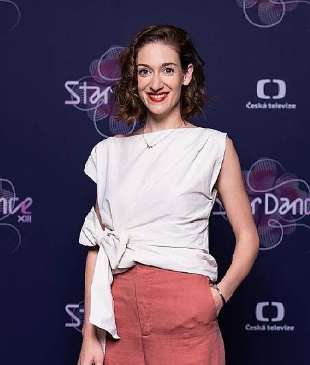 Dancingerová je šťastná za manžela. Po celou dobu tréninků se o mě stará, chválí si ho