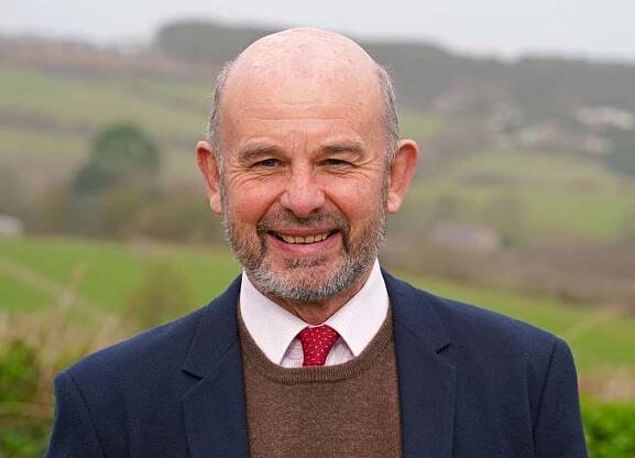 Peter James Head Shot