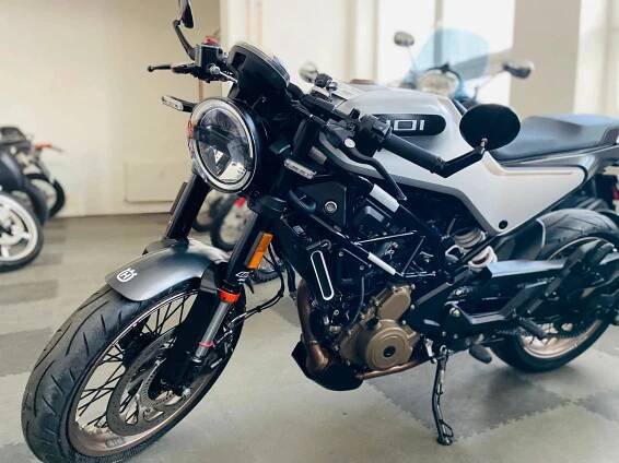 Husqvarna Vitpilen 401 = TOP STAV / VÝKON do 35 KW pro A2 (2022), 105.000 Kč