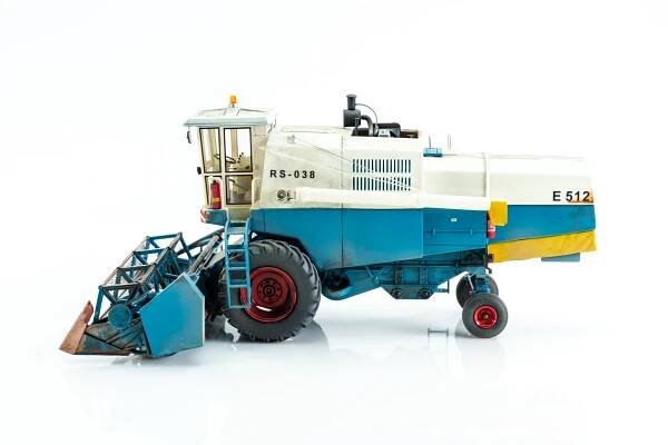 KOMBAJN FORTSCHRITT E 512 "SKLENÍK" - "Rezavá verze 2" 088 | Modelsnavigator.com
