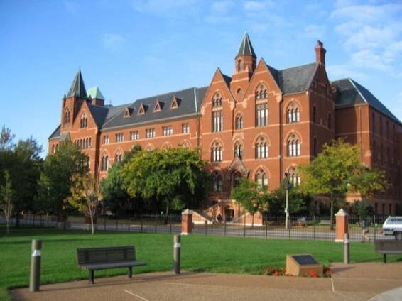 Saint Louis University – Wikipedia