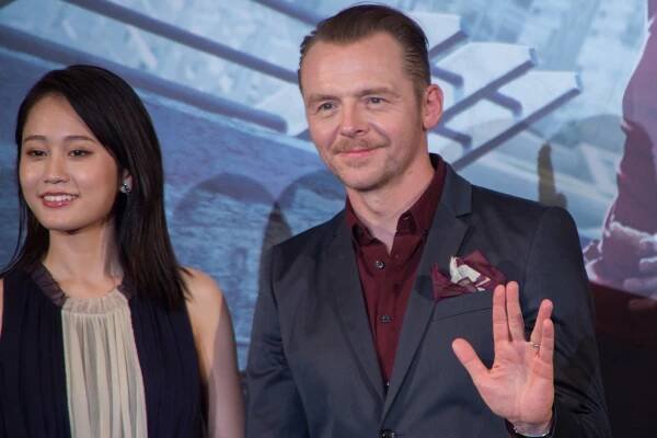 Soubor:Star Trek Beyond Japan Premiere Red Carpet- Simon Pegg & Maeda Atsuko (32159555355).jpg