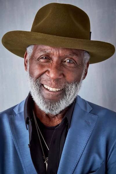 [100+] Richard Roundtree Wallpapers