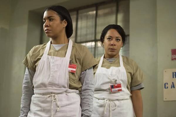 Orange Is the New Black - Zvířata - Z filmu - Jessica Pimentel, Selenis Leyva