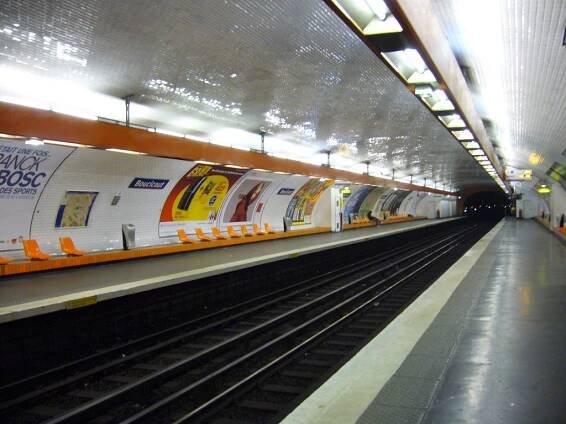 Boucicaut (stanice metra v Paříži) – Wikipedie