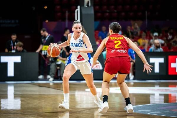 Pauline Astier | ZVVZ USK Praha