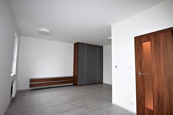 Pronájem bytu 1+kk 37 m², Sportovní, Brno - Ponava