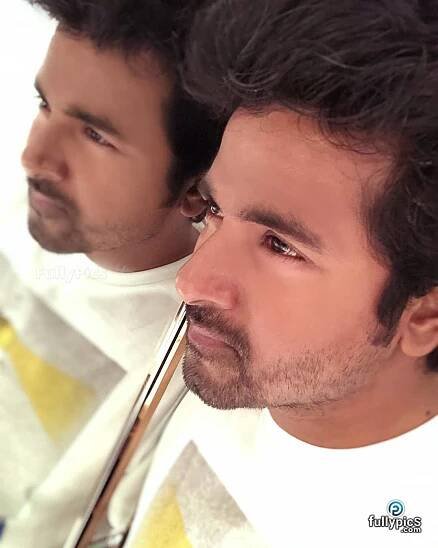 Actor Sivakarthikeyan HD Pictures - FullyPics
