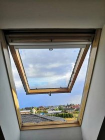 Prodám střešní okno VELUX GPL M06 78x118 (2ks) - Stavebniny