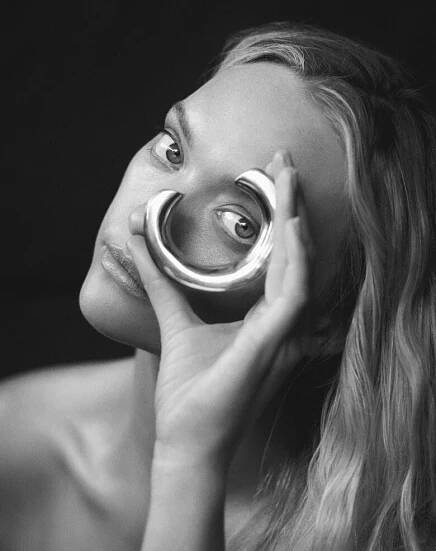A NEW LIGHT - GEMMA WARD BY KELLY GEDDES AND JACK BIRTLES - SIDE-NOTE