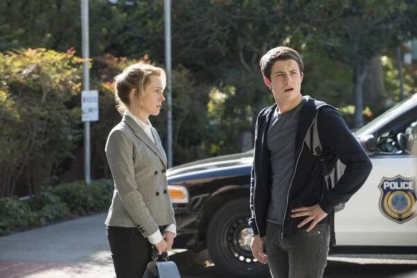 Proč? 13x proto - Pátá kazeta, první strana - Z filmu - Amy Hargreaves, Dylan Minnette