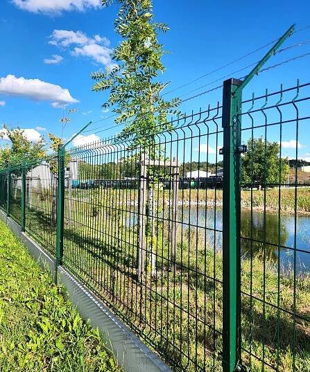 Podhrabová deska STYRO délka 2,5 m, výška 20 cm | E-pletivo.cz – ploty Vamberk