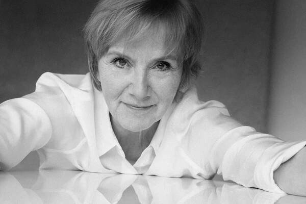 Ruth Reinecke - Schauspielerin - FRAME - ARTIST MANAGEMENT
