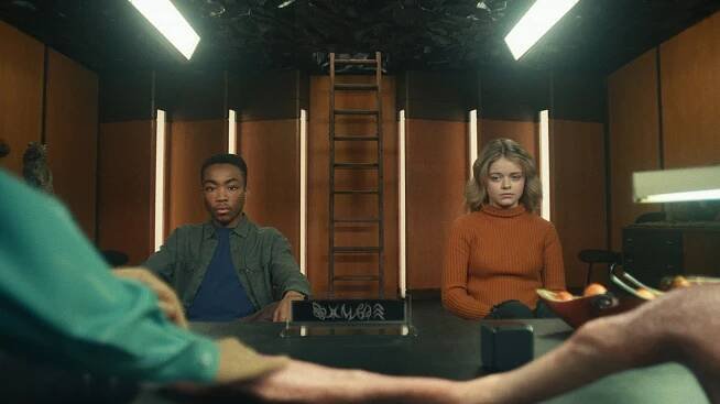 Asante Blackk, Kylie Rogers - Krajina s neviditelnou rukou - Z filmu