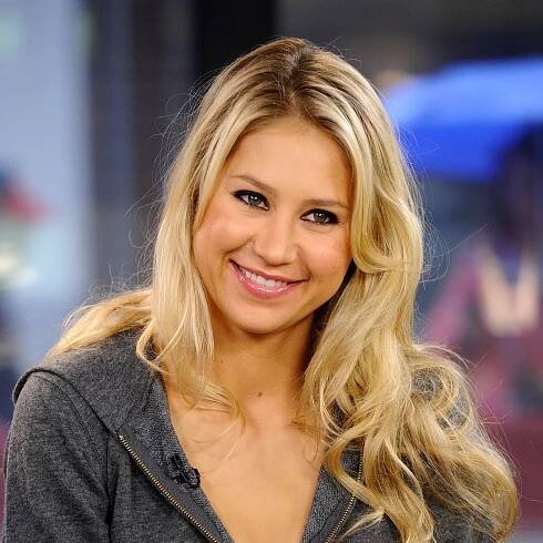 Anna Kournikova steps out with son as baby No. 4 is on the way