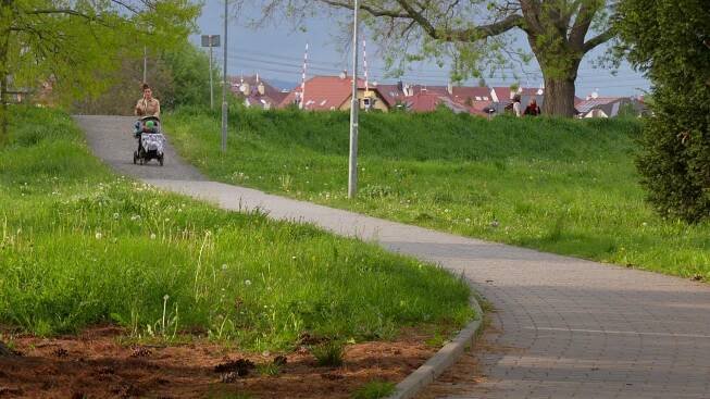 v-blizkosti-zeleznicniho-mostu-v-uherskem-hradisti-vznikne-nova-cyklostezka - ZLIN.CZ
