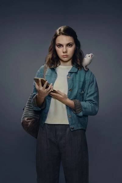 Dafne Keen - Jeho temné esence - Série 2 - Promo