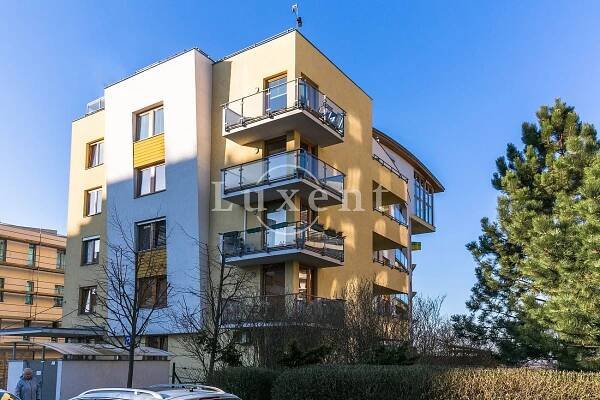 Prodej luxusního mezonetového bytu 4+kk/2T, 440 m2, Praha 5 - Hlubočepy | Reality.iDNES.cz 