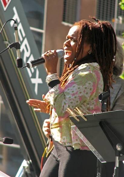 Catherine Russell Detroit Jazz Fest 2006.jpg