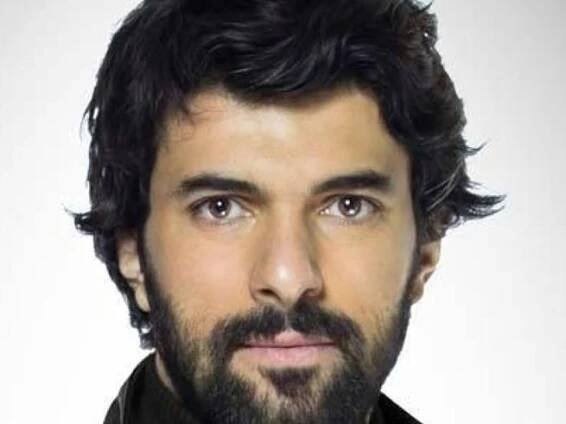 Engin Akyürek fotky