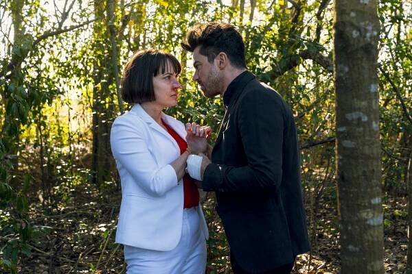 Preacher - Sonsabitches - Z filmu - Julie Ann Emery, Dominic Cooper
