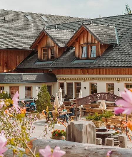 Sommerglück im Almhotel