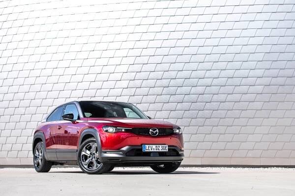 Mazda vrací do hry Wankelův motor. V ještě svéráznější podobě než dosud