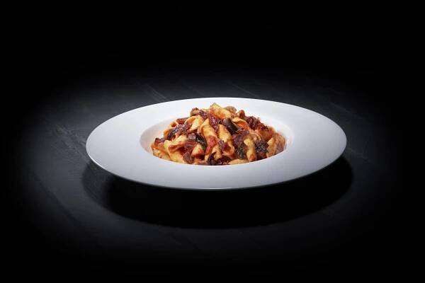 Garganelli con speck e radicchio trevigiano - Delita