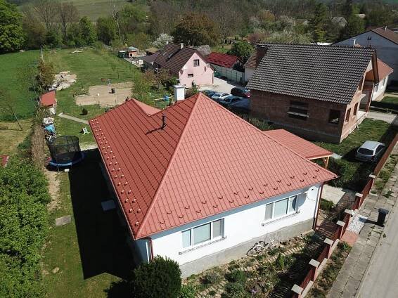 Jakou střešní krytinu si vybrat? Refence plechových krytin | Maslen
