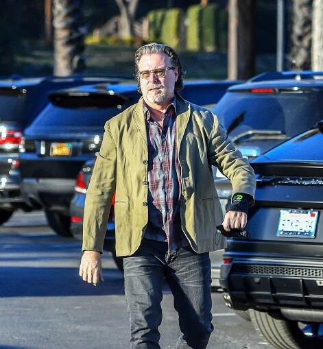 Dean McDermott Spotted With Moving Boxes Amid Tori Spelling Drama