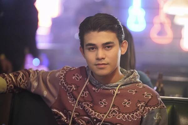 Monarch - Show Them Who You Are, Baby - Z filmu - Inigo Dominic Pascual