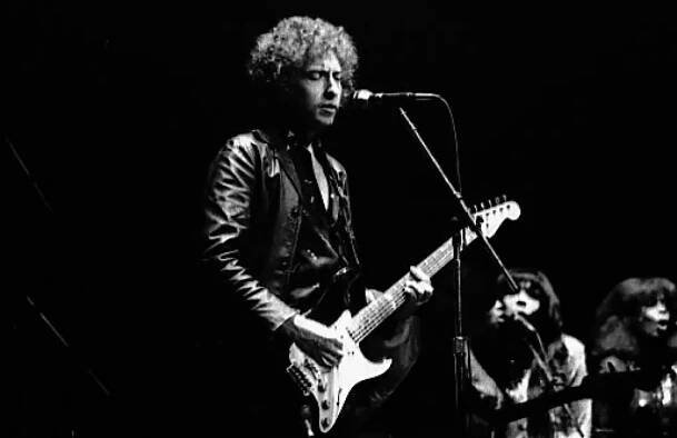 Soubor:Bob Dylan in Toronto2.jpg – Wikipedie
