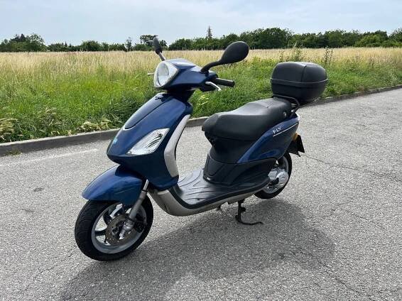 PIAGGIO FLY 50 2T, 16xxx km, kufr, po servise, nová STK - Brno