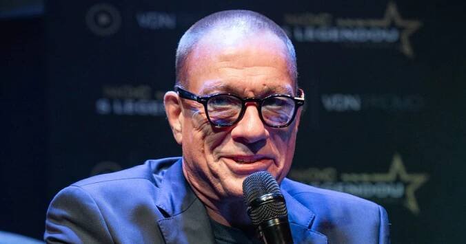 Fotožurnál: Jean-Claude van Damme nakopal Vašutovi, s Jágrem si podal ruce