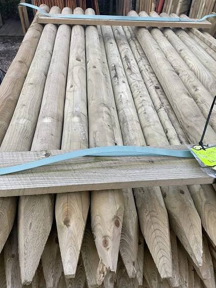 Wooden fence post - round 5ft 6’’