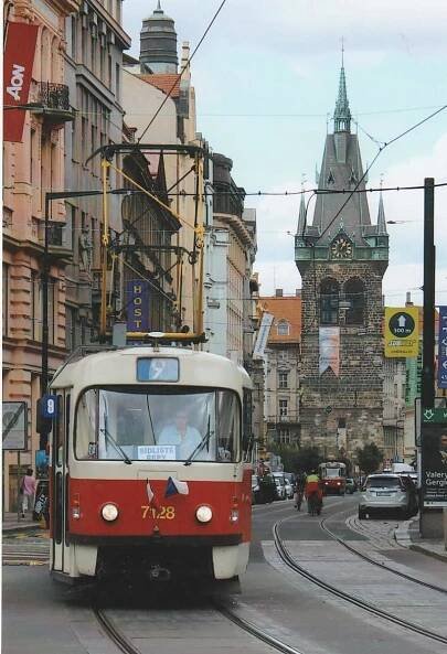 FOTOGRAFIE - TRAMVAJ - PRAHA
