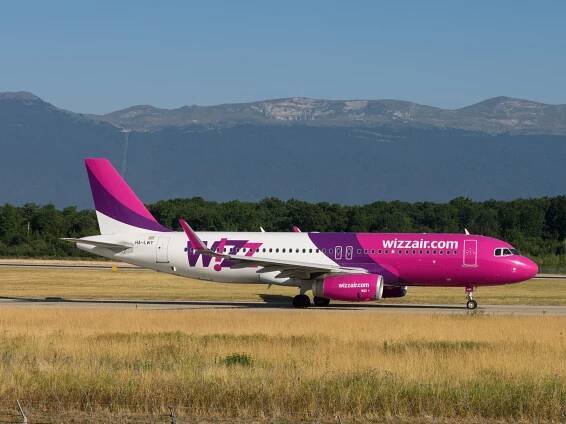 Zavazadla, check-in, dítě na klíně. Která aerolinka má nejvíce skrytých poplatků?