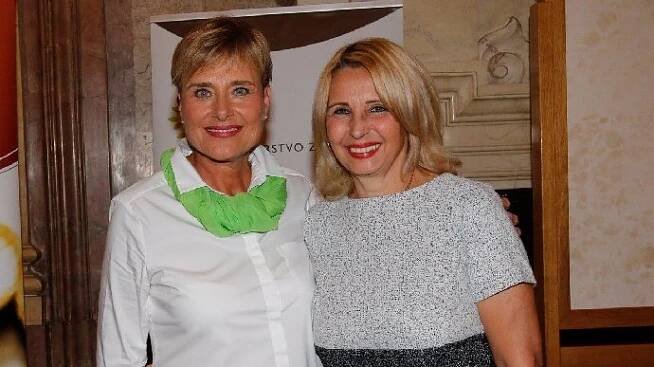 FOTO: Marie Retková a Stanislava Lekešová v roce 2017. – stránka 4