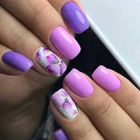 gelové nehty fialové