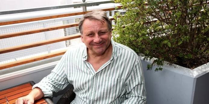 Radek Holub požádal Báru Hrzánovou o ruku, aniž by spolu chodili. 