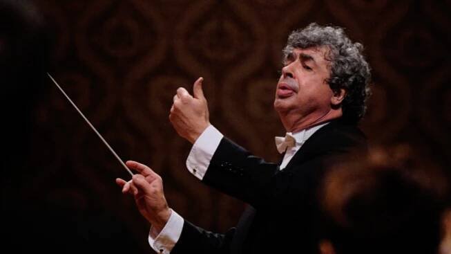 Světoznámý Semjon Byčkov bude novým šéfdirigentem České filharmonie