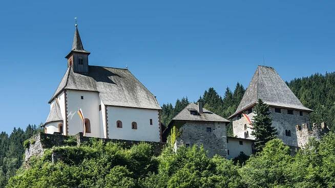 Burgenwanderweg in Friesach | Petersberg & Cafe Craigher | Hirt