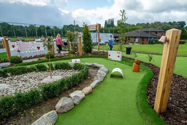 Mad Hatter's Adventure Golf, Hartford Golf Centre - UK | Greenspan