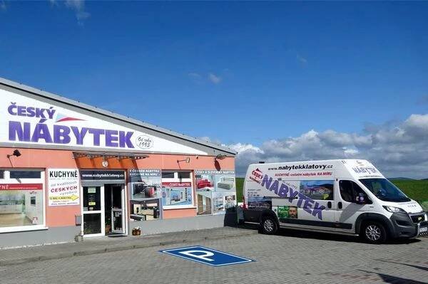 ČESKÝ NÁBYTEK Riška foto 2